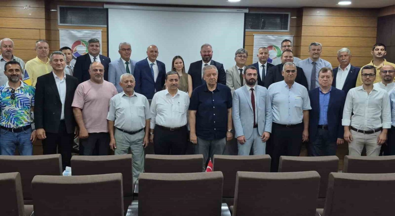 Srebrenitsa Soykırımında hayatını kaybedenler Türkiyede Bosna Milli Marşı ile anıldı