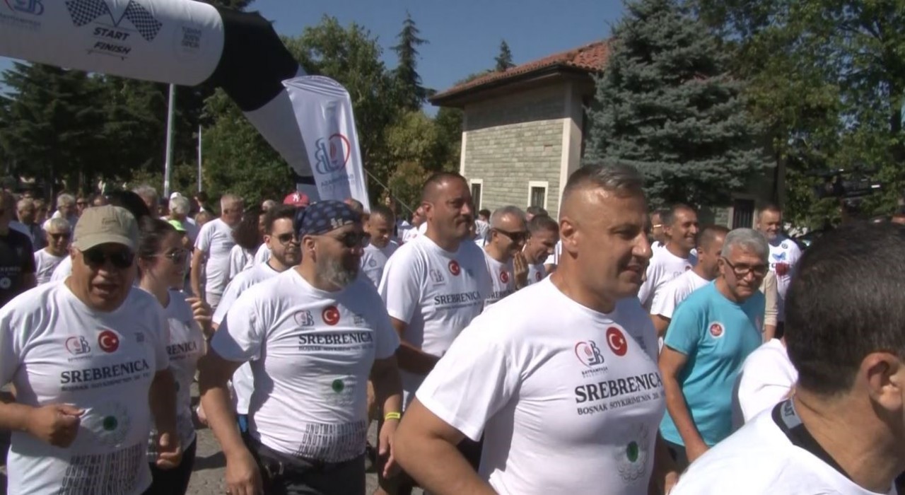 Srebrenitsa Soykırımının 30. yılında hayatını kaybedenler için anma koşusu düzenlendi