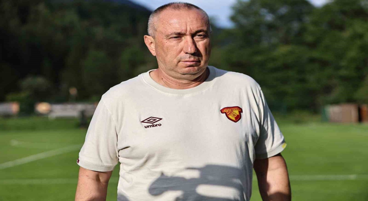 Stanimir Stoilov: 1-2 pozisyonda oynatacak oyuncumuz yok