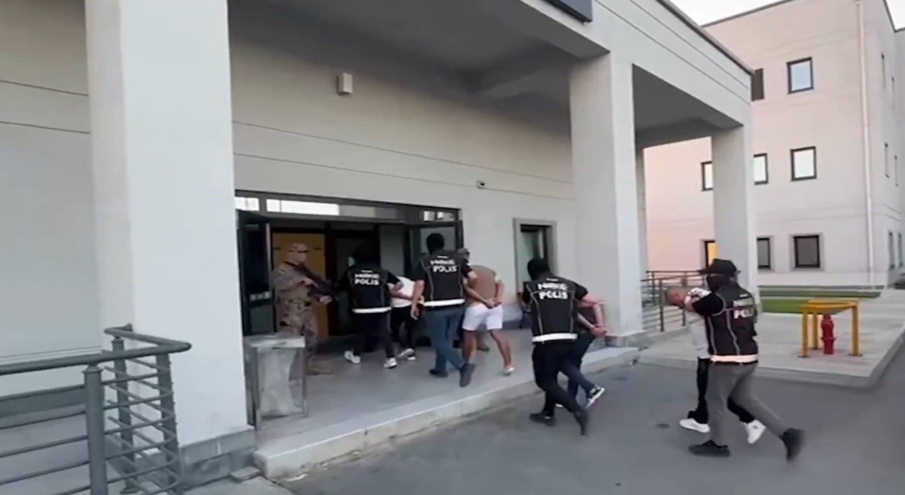 Suç örgütü liderleri Bodrumda tatilde yakalandı