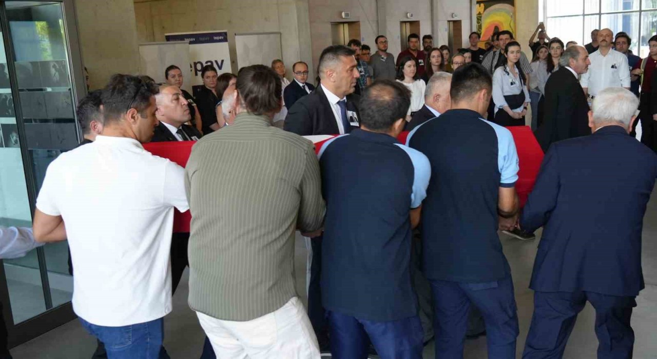 Süreyya Serdengeçti, TOBB ETÜde son yolculuğuna uğurlandı