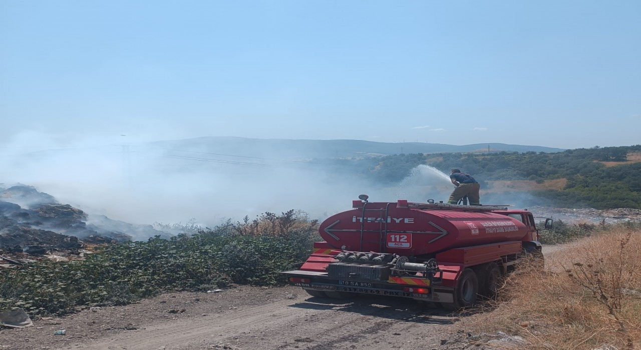 Susurlukta çöplük alanda çıkan yangına müdahale edildi