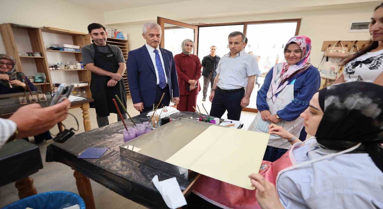 Tahmazoğlu Şahinbey Millet Cami ve Külliyesini ziyaret etti