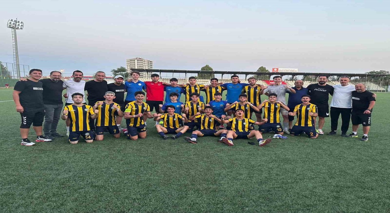 Talas Belediyespor U17 takımı Türkiye finallerine kaldı