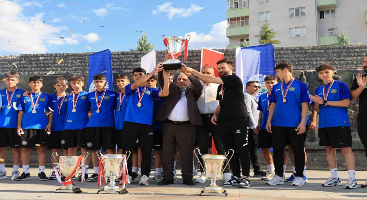 Talasın altın çocukları yine tarih yazdı