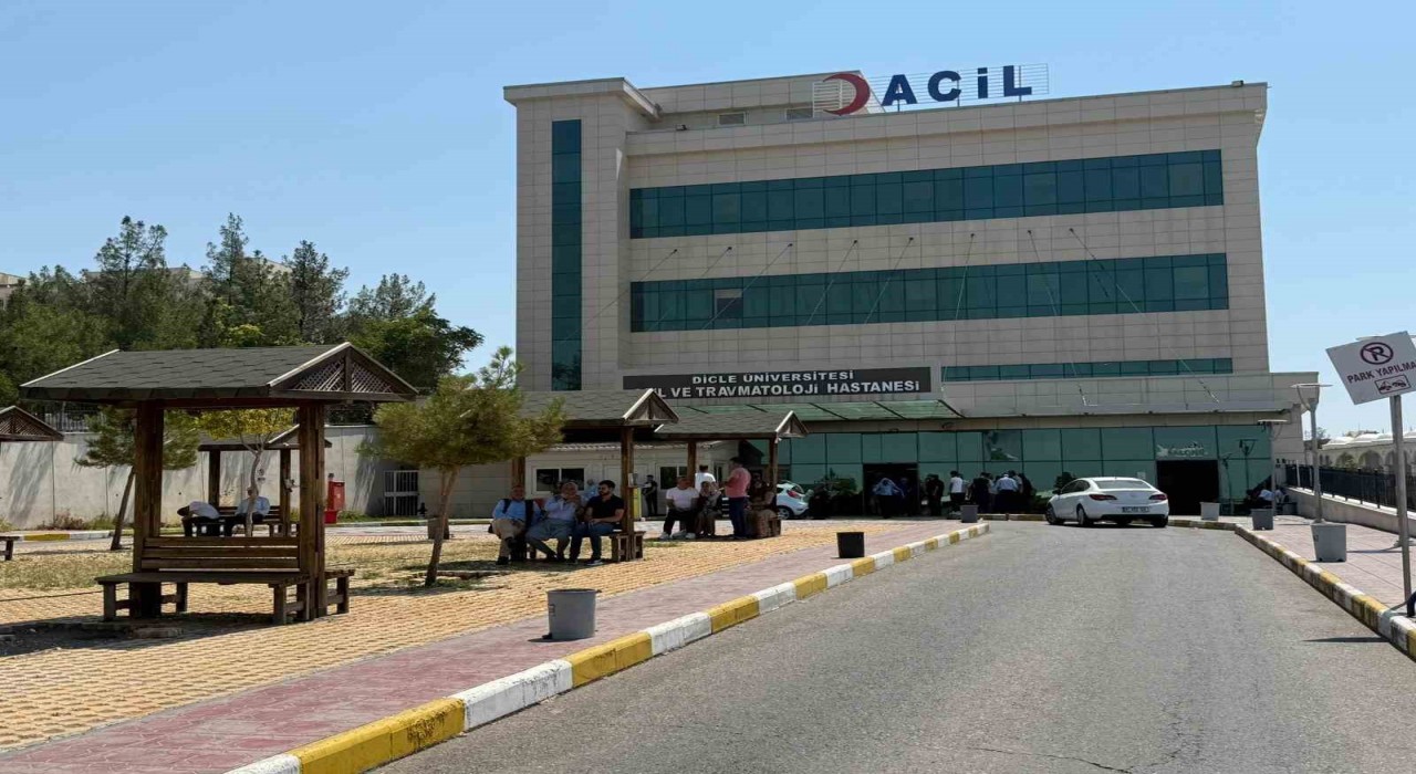 Tarım işçilerini taşıyan minibüs şarampole yuvarlandı: 18 yaralı