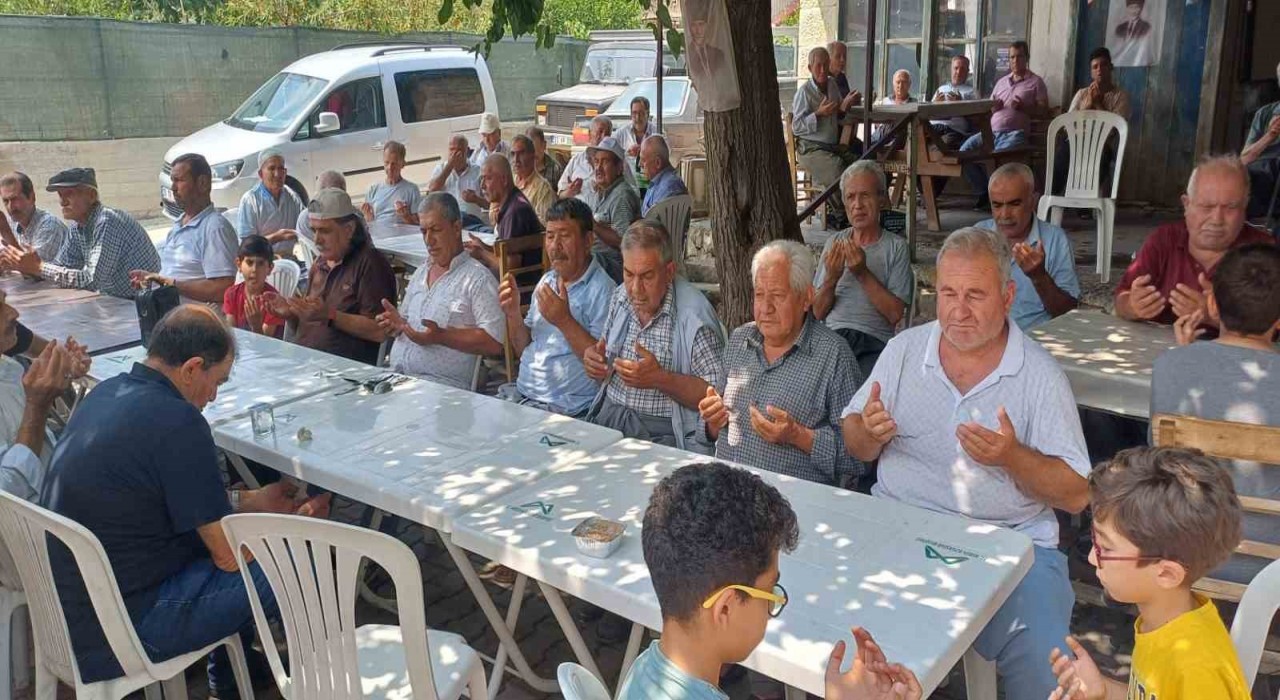 Tarsusta imece usulü aşure ikramı