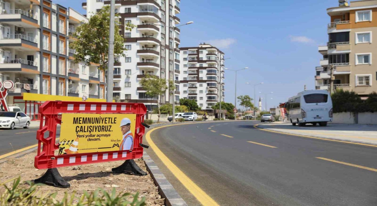 Tarsusun önemli caddesinde 2. etap çalışmaları tamamlandı