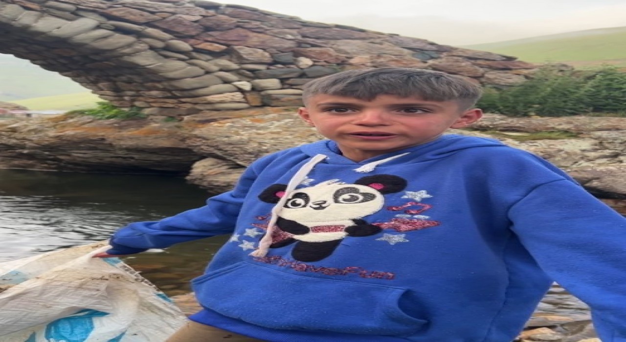 Taşköprü Yaylasında yaşayan küçük Metenin çöp isyanı sosyal medyada viral oldu
