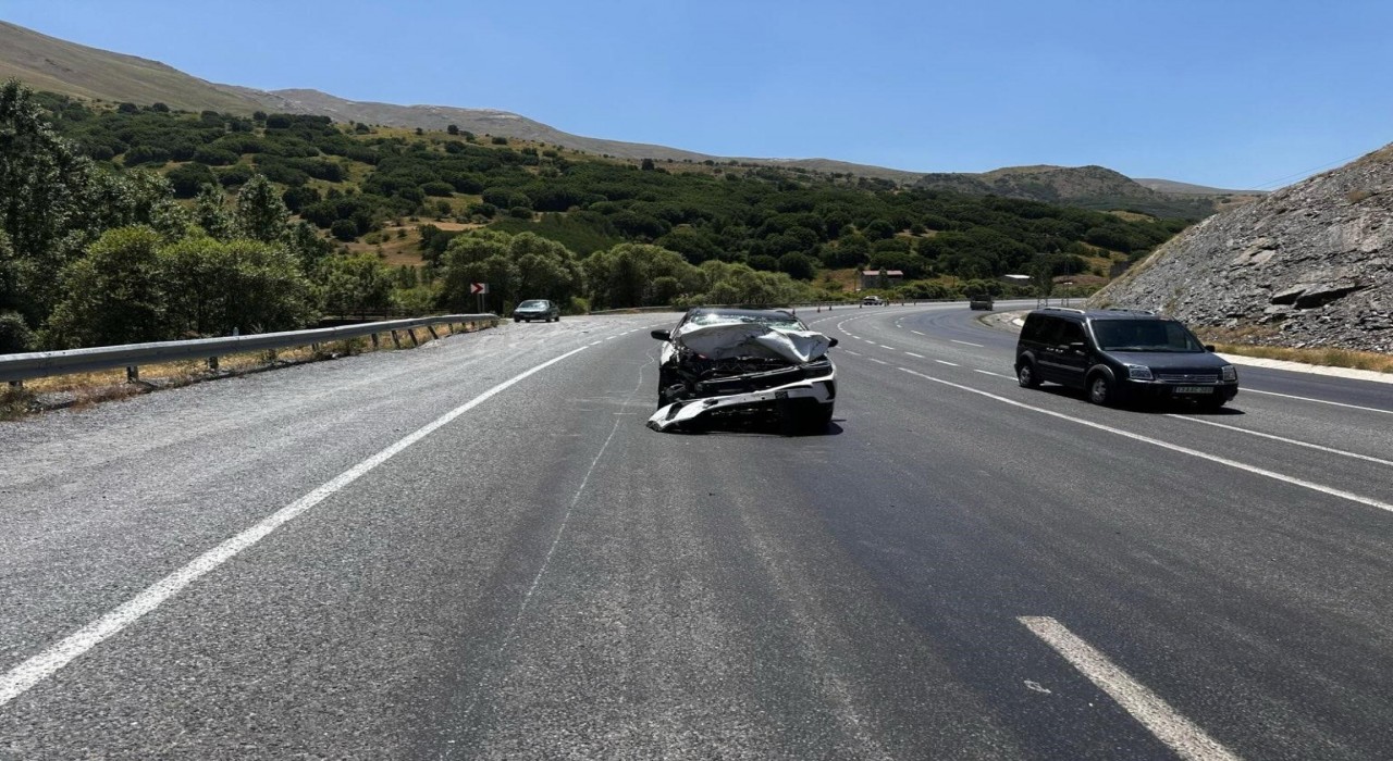 Tatvanda trafik kazası: 5 yaralı