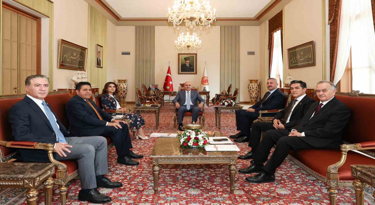 TBMM Başkanı Kurtulmuş, Mecliste grubu bulunan siyasi partilerin grup başkanvekillerini kabul etti