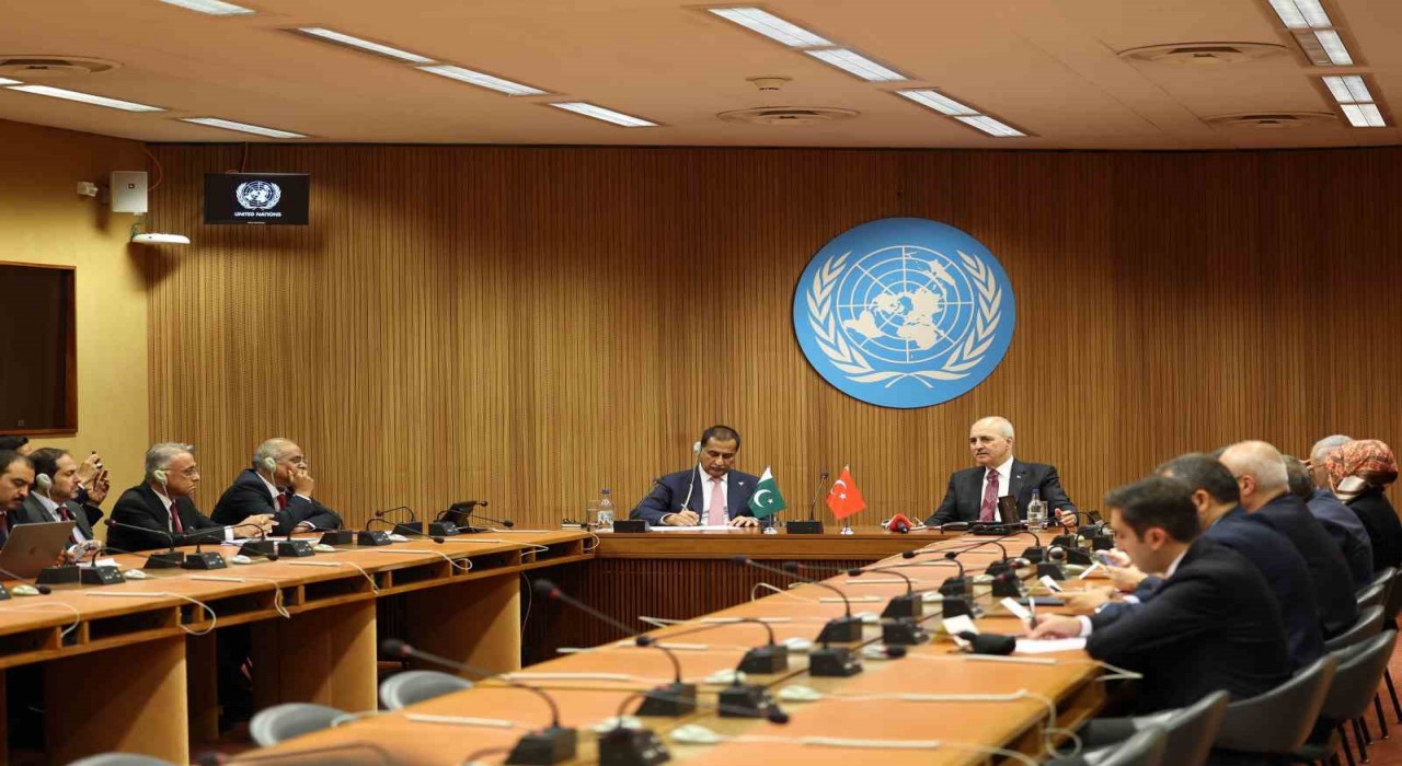 TBMM Başkanı Kurtulmuş, Pakistan Ulusal Meclis Başkanı Sadık ile bir araya geldi