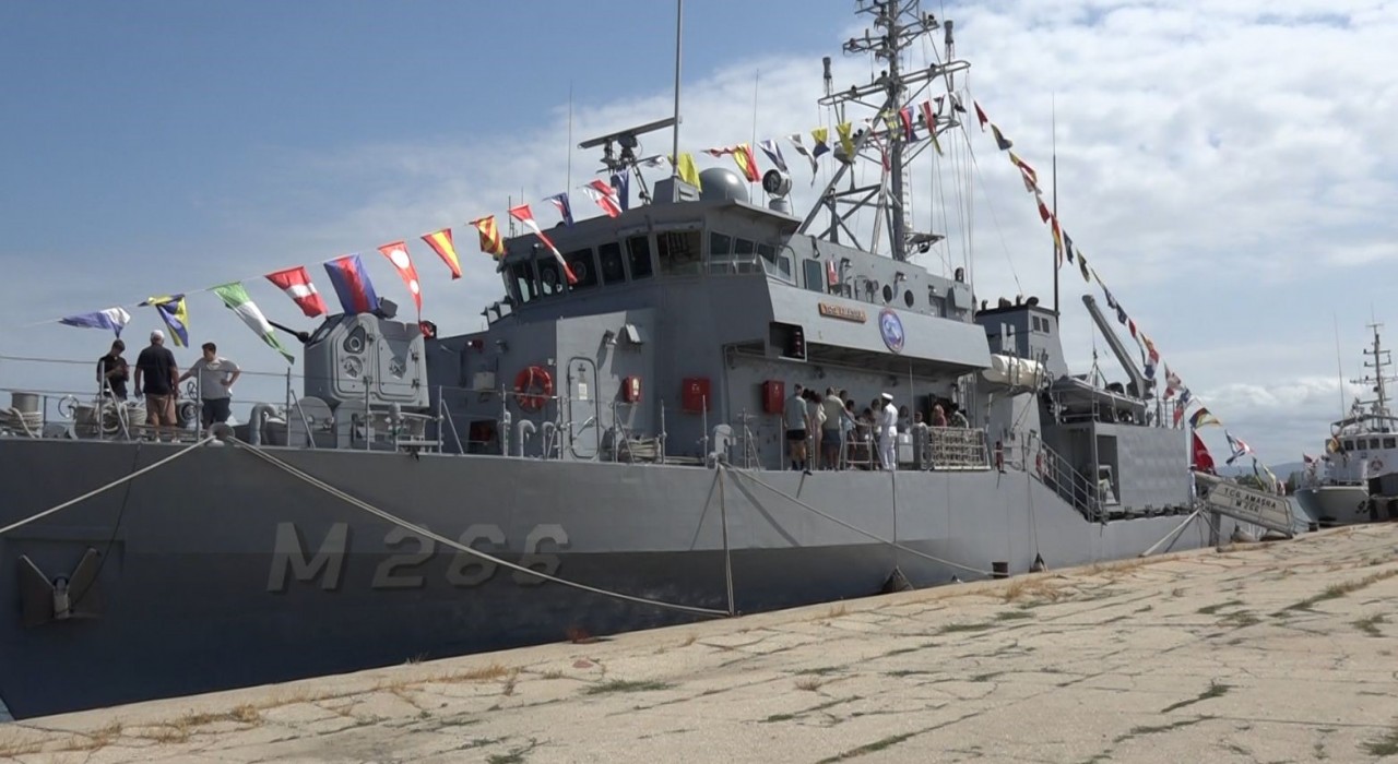TCG Amasra gemisi İğneadada vatandaşların ziyaretine açıldı