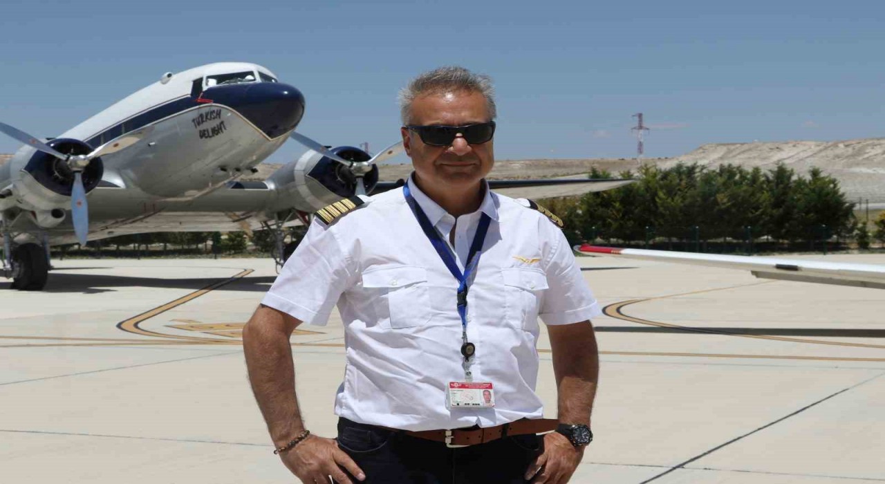 Tek motorlu yaşlı uçakla dünya turuna çıktı, Bayburtta düştü