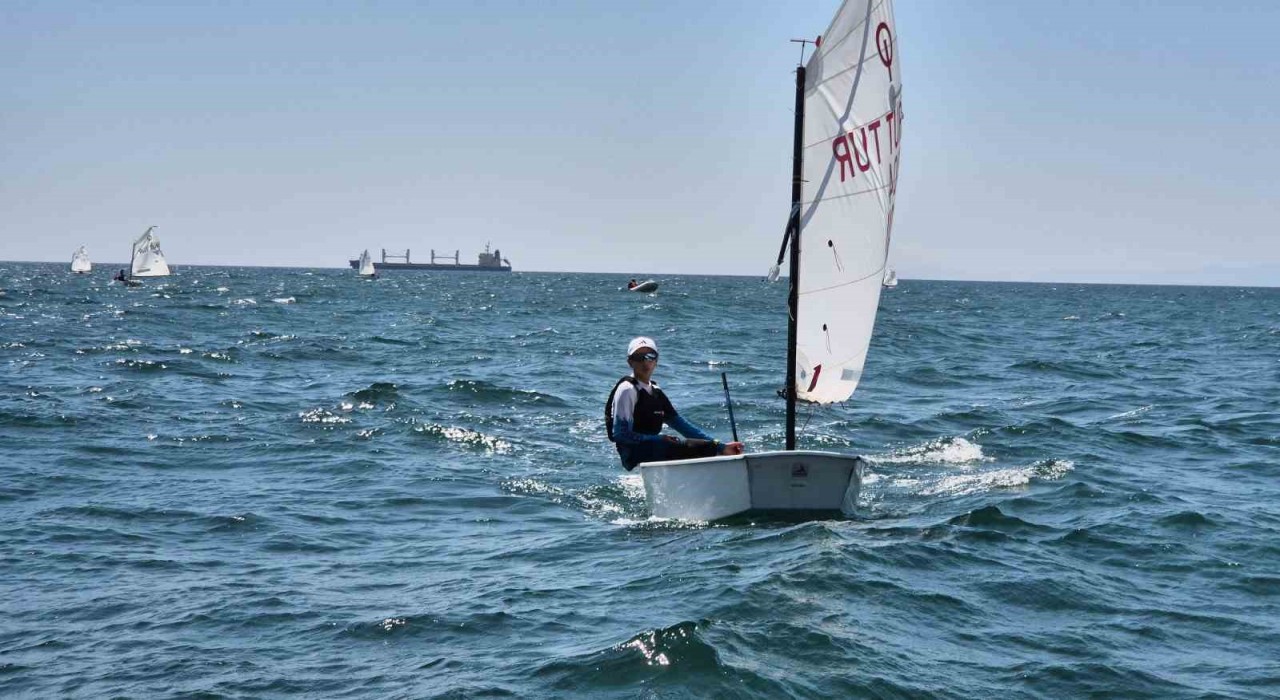 Tekirdağda 15 Temmuz Demokrasi ve Milli Birlik Günü yelken yarışları