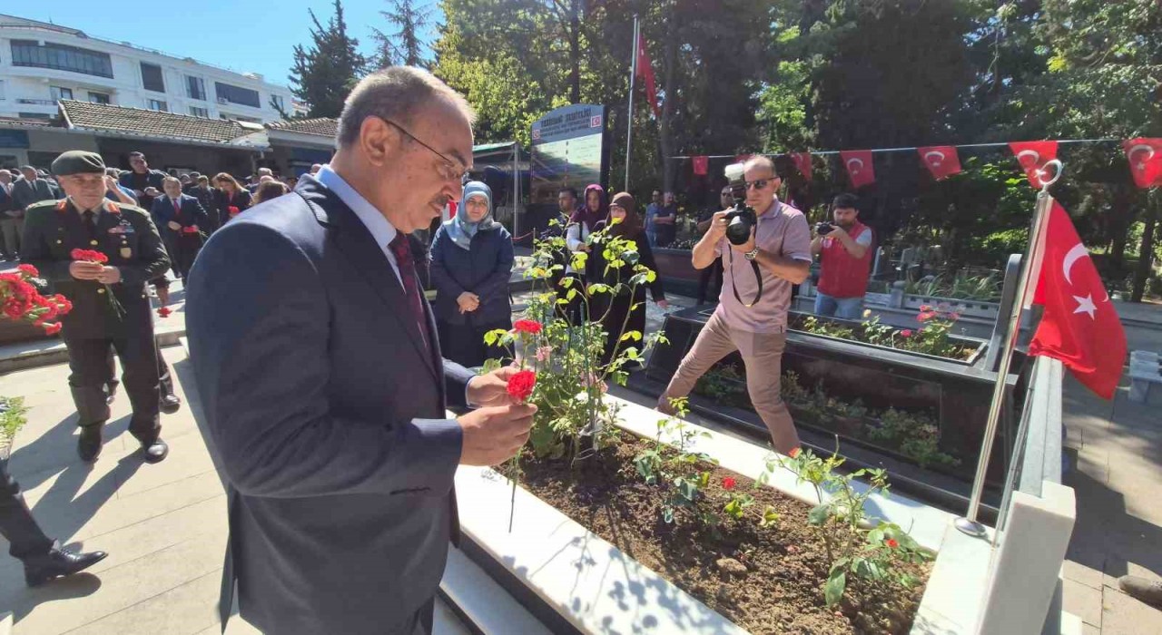 Tekirdağda 15 Temmuz şehidi Münür Alkan kabri başında anıldı