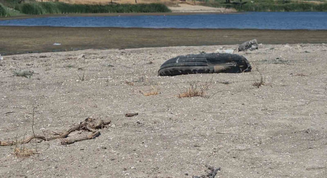 Tekirdağda gölette su seviyesi alarm veriyor