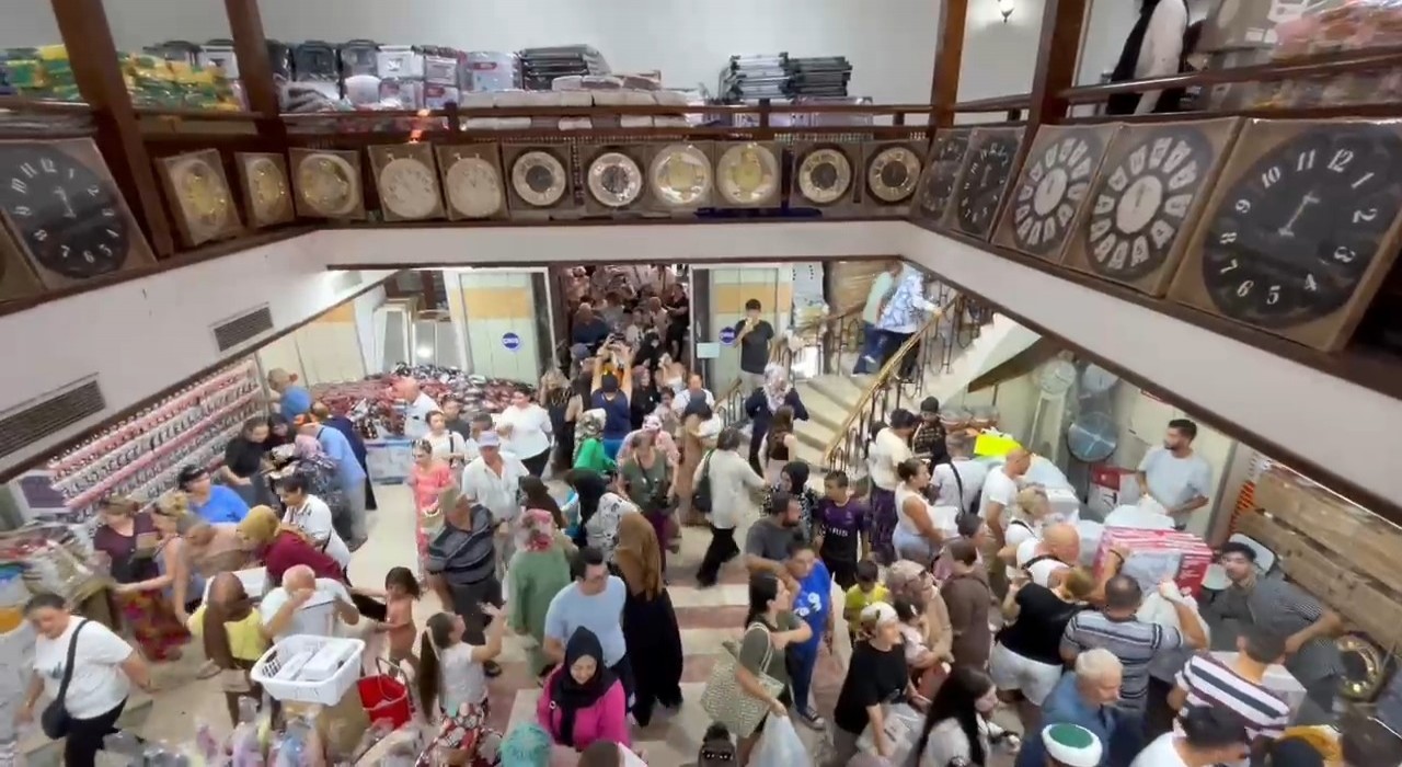 Tekirdağ'da indirim izdihamı
