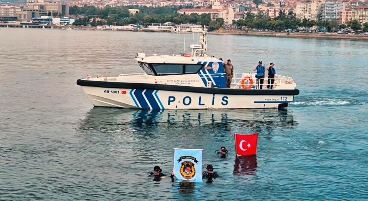 Tekirdağda Kabotaj Bayramına özel gemi ziyareti ve denizde görsel şölen