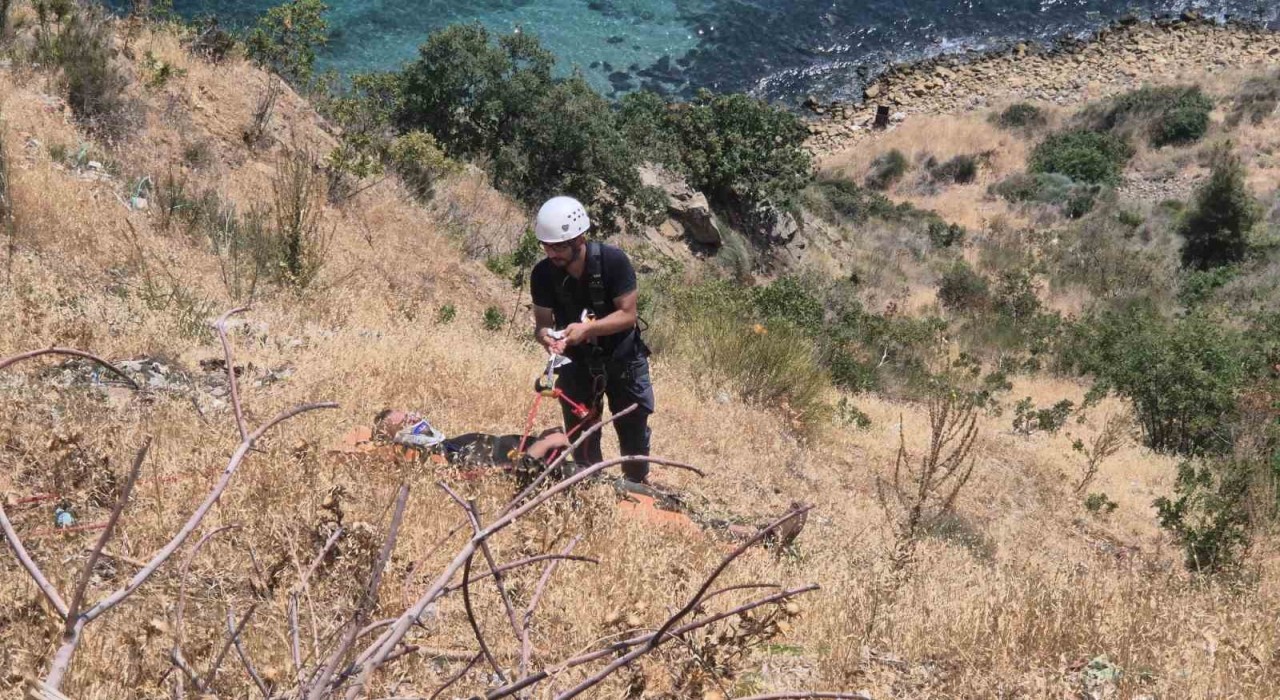 Tekirdağda uçurumdan düşen yaralı genç bulundu