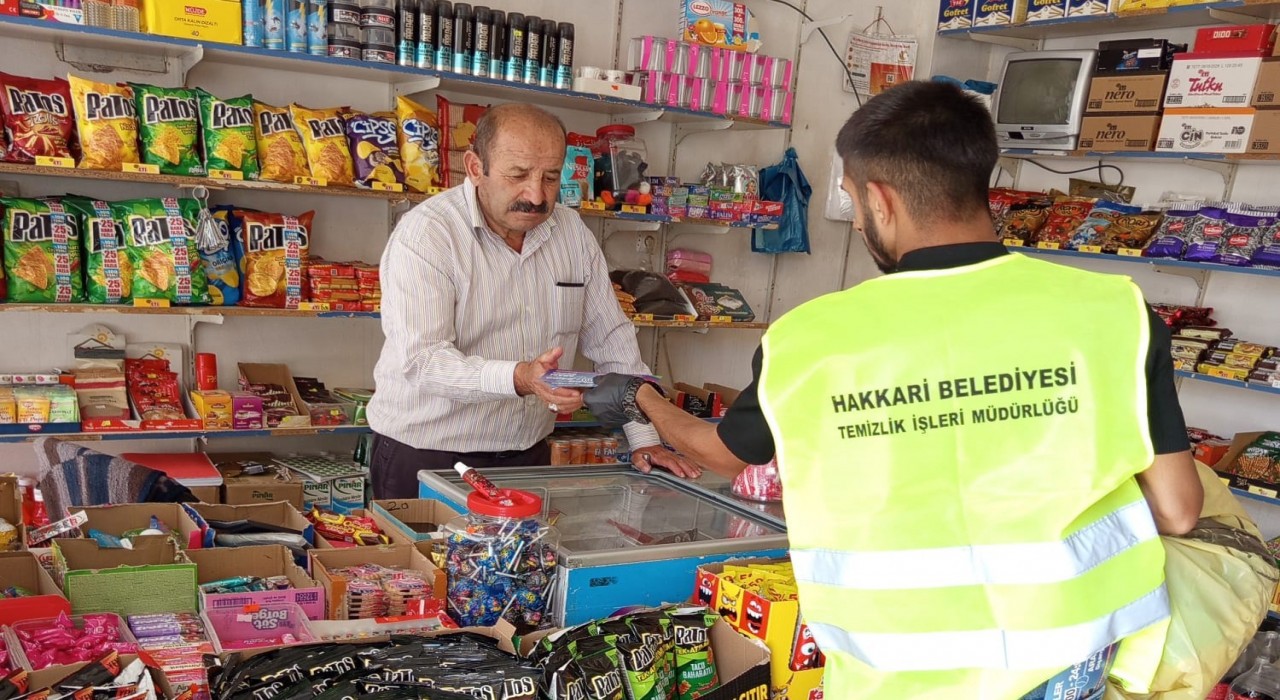 Temiz bir Hakkari için 2 bin broşür dağıtıldı