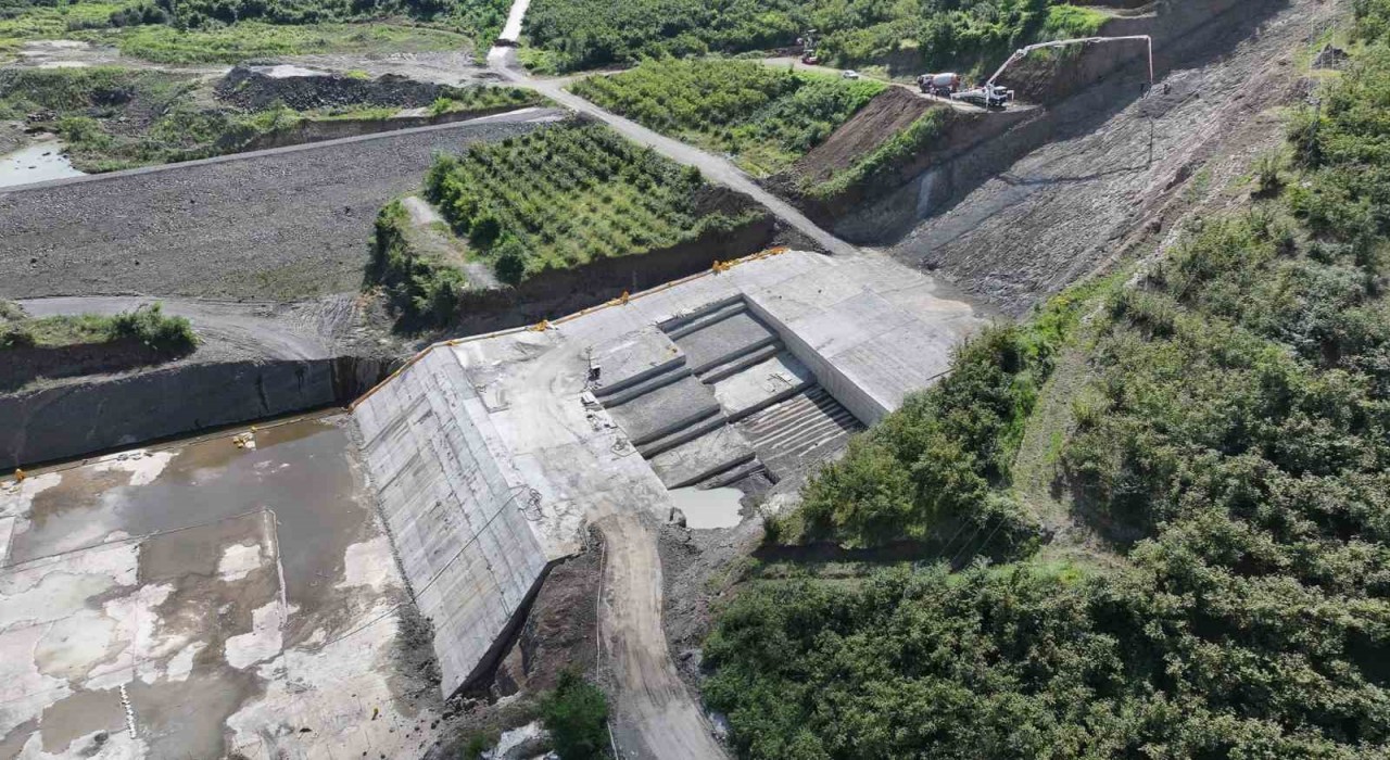 Termeyi selden koruyacak Salıpazarı Barajında sona doğru