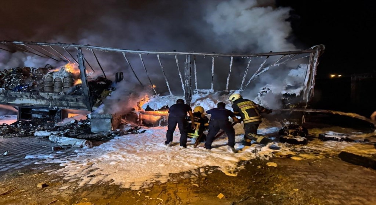 Tır dorsesinde yangın