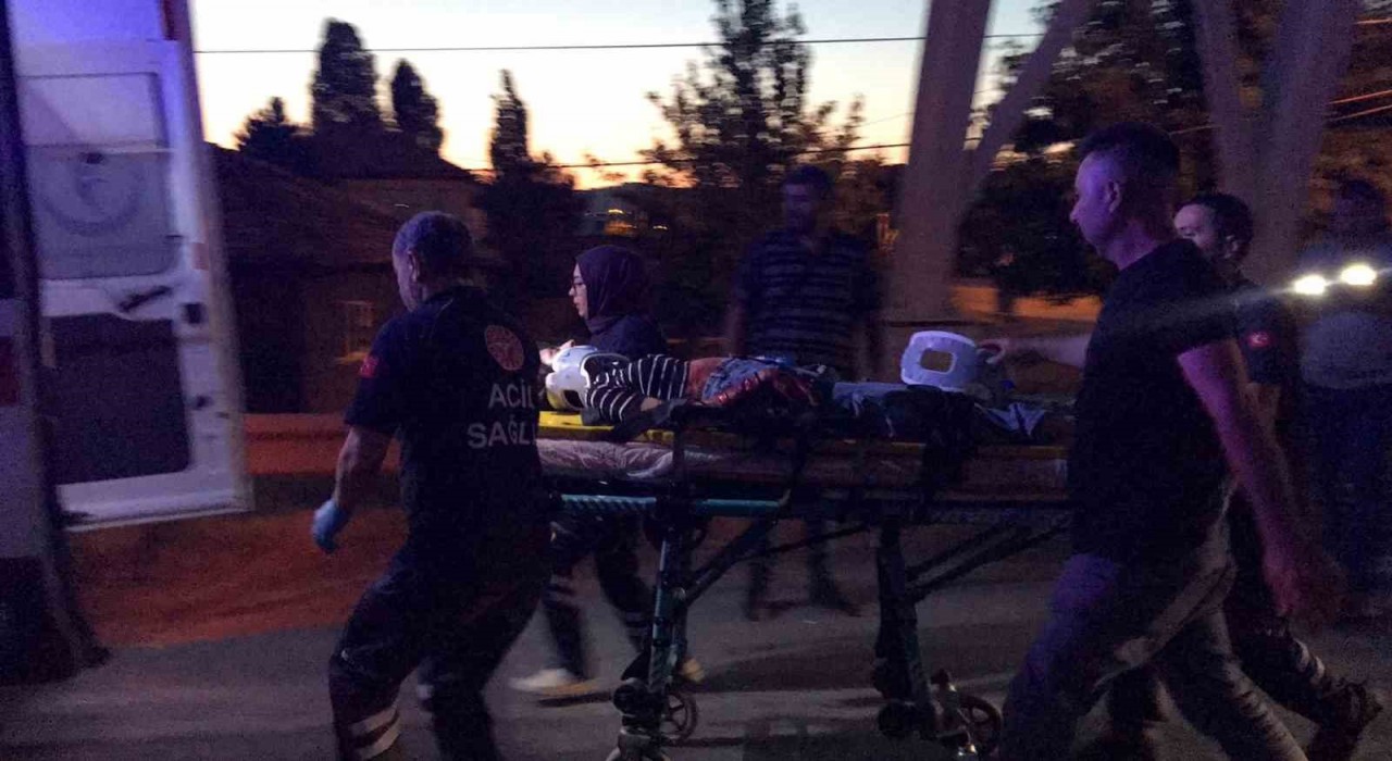 Tofaşın çarptığı genç kız yaralandı