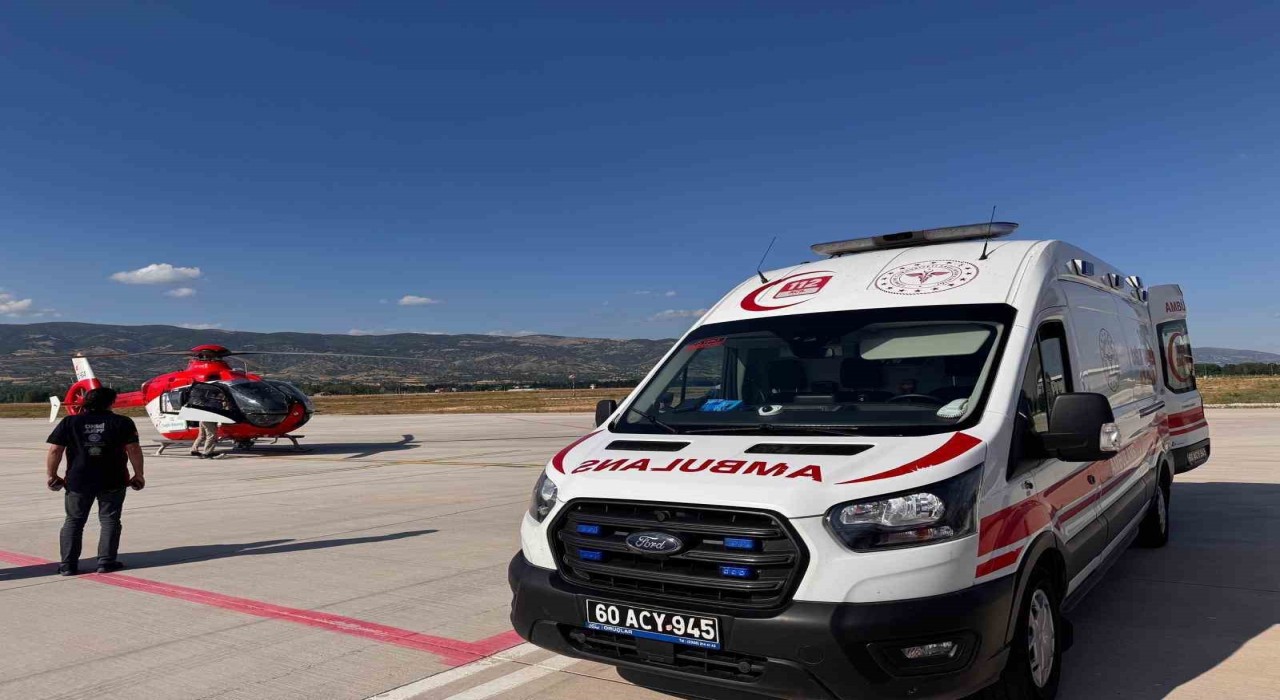 Tokatta parmakları kopan çocuk, helikopterle Ankaraya sevk edildi