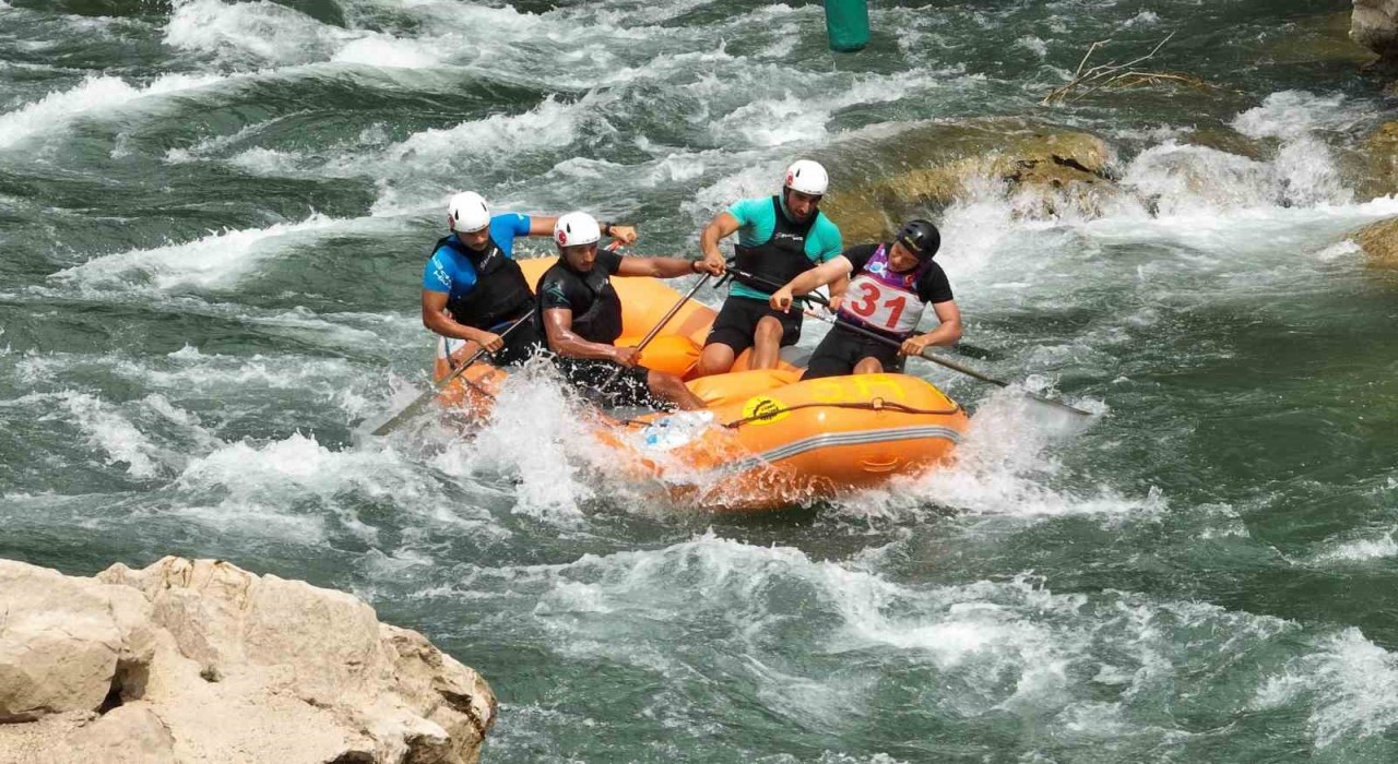 Tuncelide Rafting Türkiye Şampiyonası Süper Kupa Yarışları heyecanı yaşandı