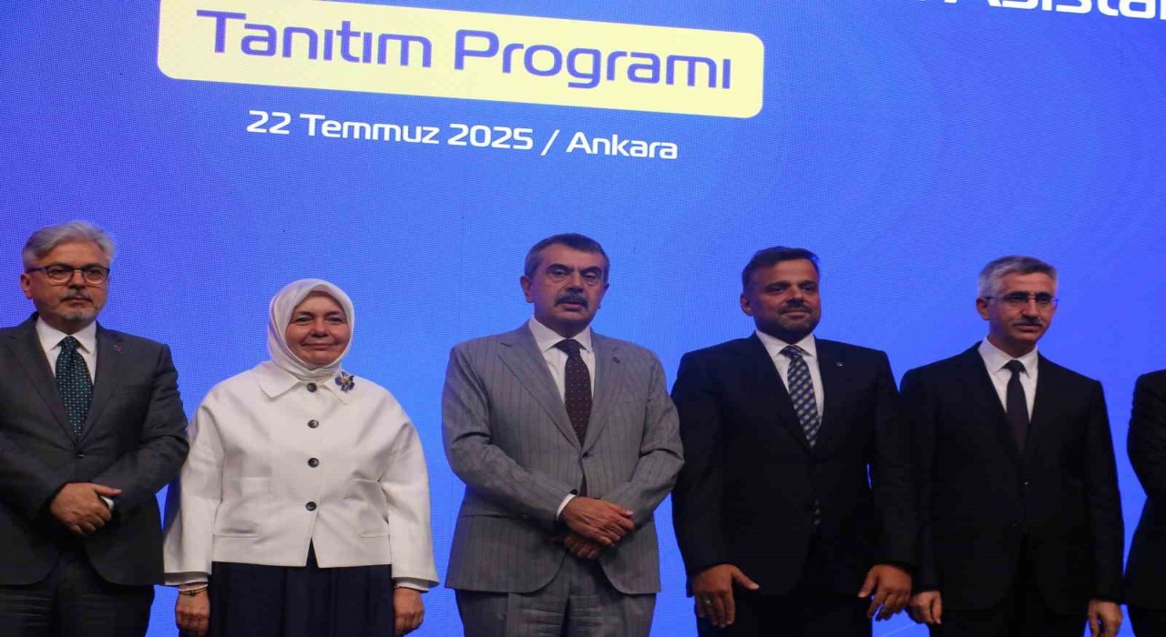 Turkcell Genel Müdürü Koç: Kritik teknolojilerde tam bağımsızlığı sağlamak için var gücümüzle çalışıyoruz