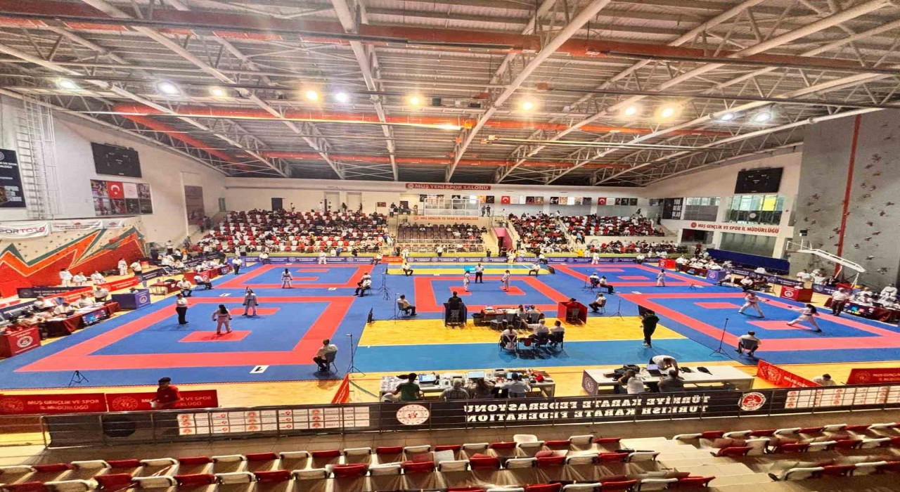 Türkiye Karate Premier Liginin Muş etabı başladı