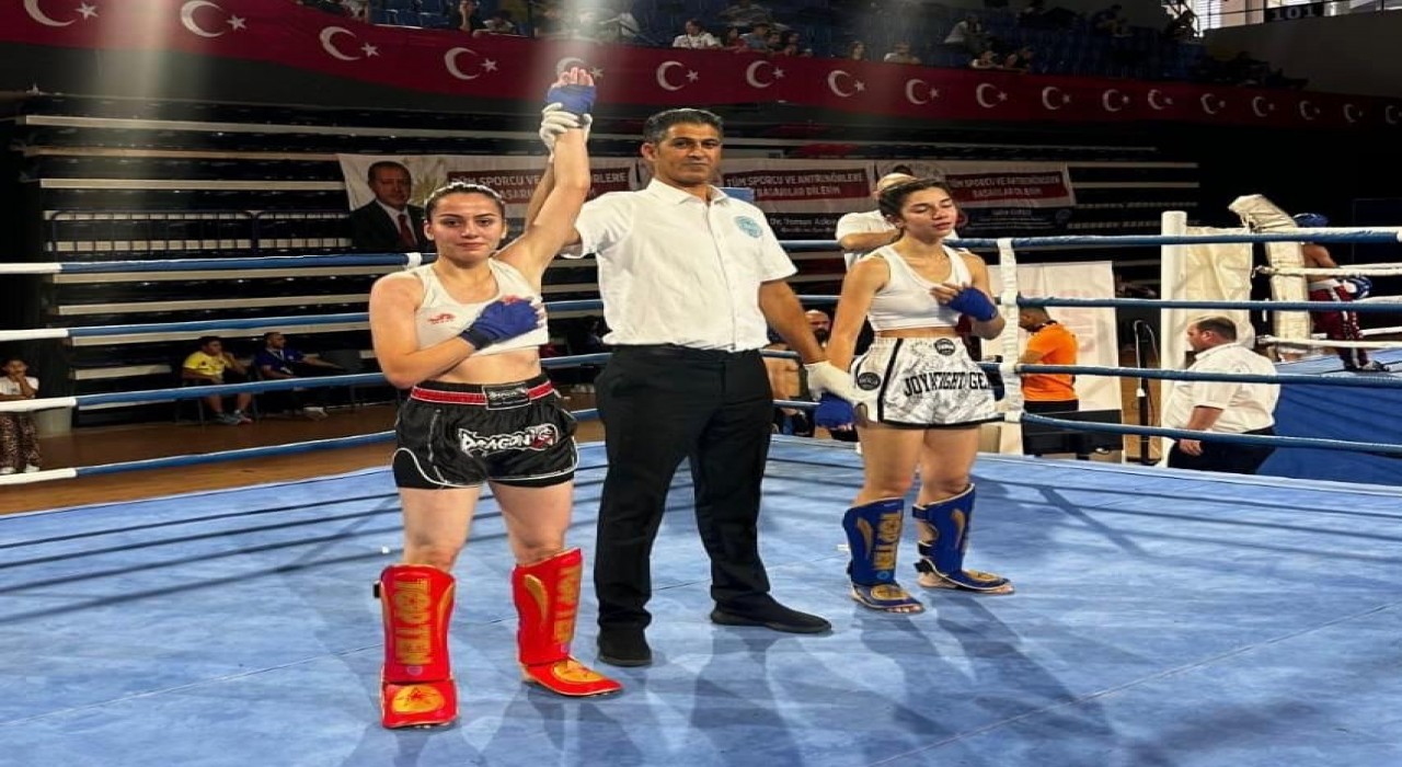 Türkiye Kick Boks Şampiyonasında Elazığa madalya yağmuru