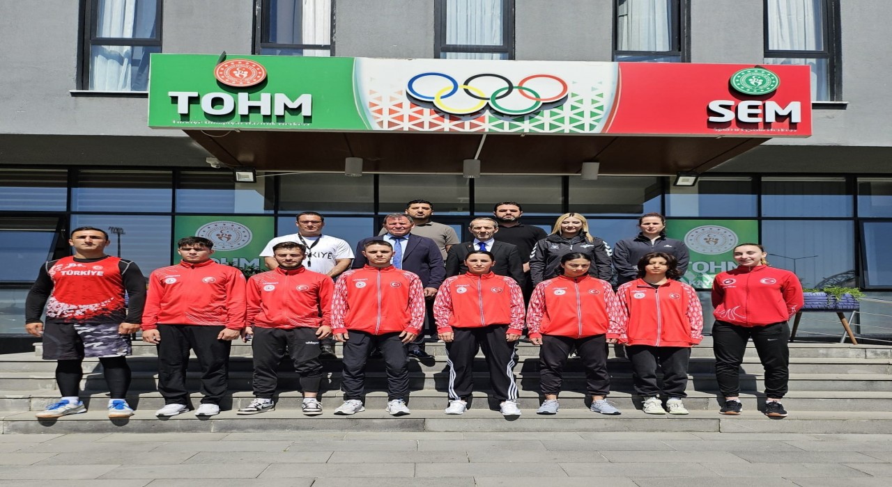 Türkiye Wushu Kung Fu Federasyonu Başkanı Akyüz, Kayseride sporcularla buluştu
