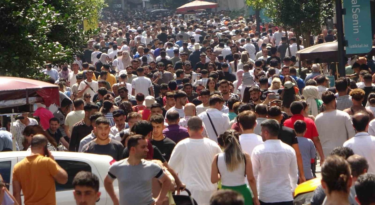 Türkiyenin genç nüfus oranı AB üye ülkelerinden yüksek