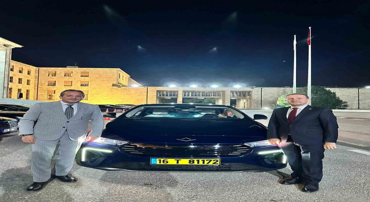 Türkiyenin yerli ve milli otomobili T10F TBMMde sergilendi