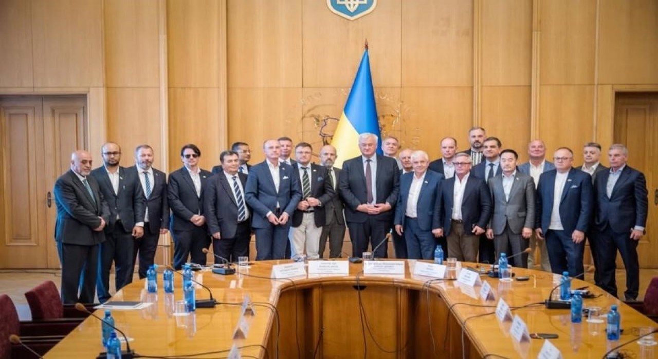 Ukrayna fahri konsolosları buluştu