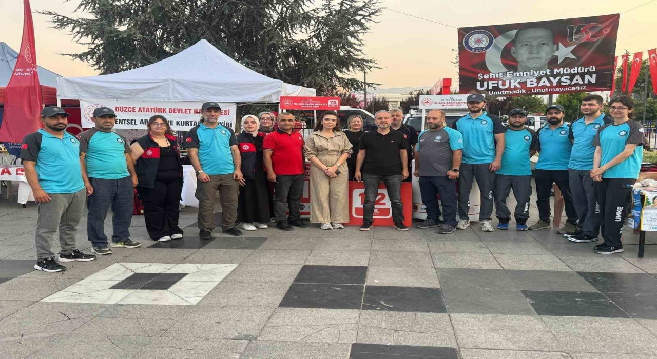 UMKE ve Acil Sağlık ekipleri 15 Temmuz nöbetinde