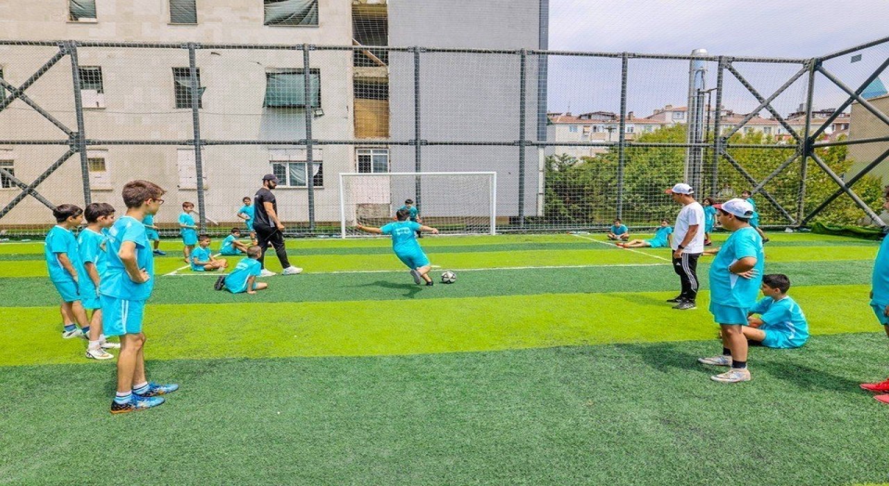 Ümraniyede yaz spor okulları dolu dolu geçiyor