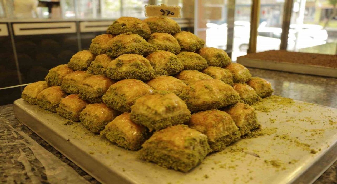 Uzmandan yaz ayları için beslenme uyarısı: Su tüketimini artırın, hafif öğünleri tercih edin