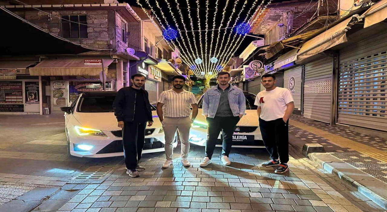 Uzunçarşı, yeni ışıklandırmasıyla Tavşanlının gözdesi oldu