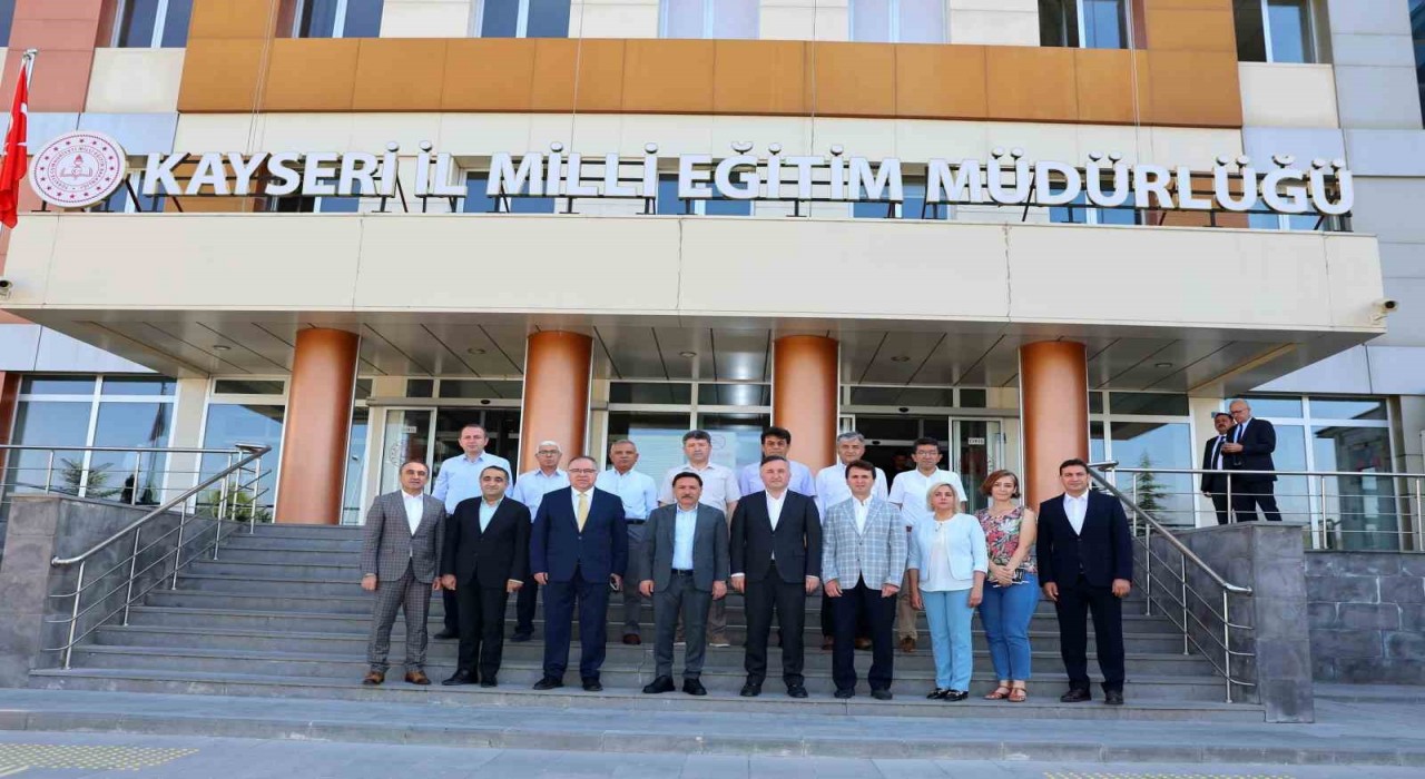 Vali Çiçekten İl Millî Eğitim Müdürlüğüne ziyaret