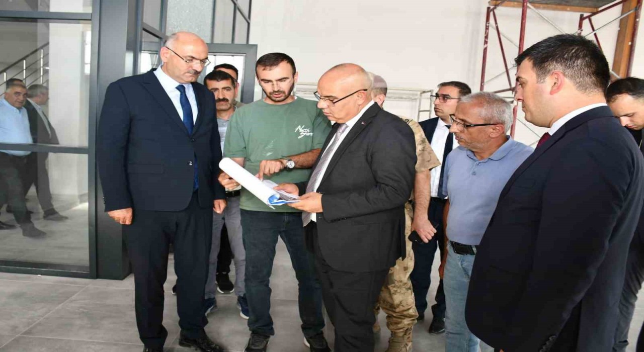 Vali Koçtan Patnos ve Dedeliye ziyaret