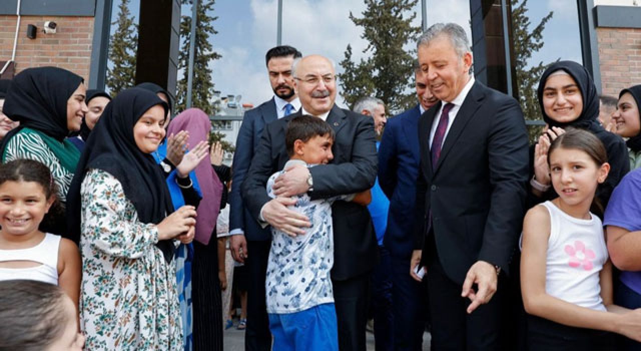 Vali Köşger, Dezavantajlı Mahallelerdeki Çocuklarla Buluştu