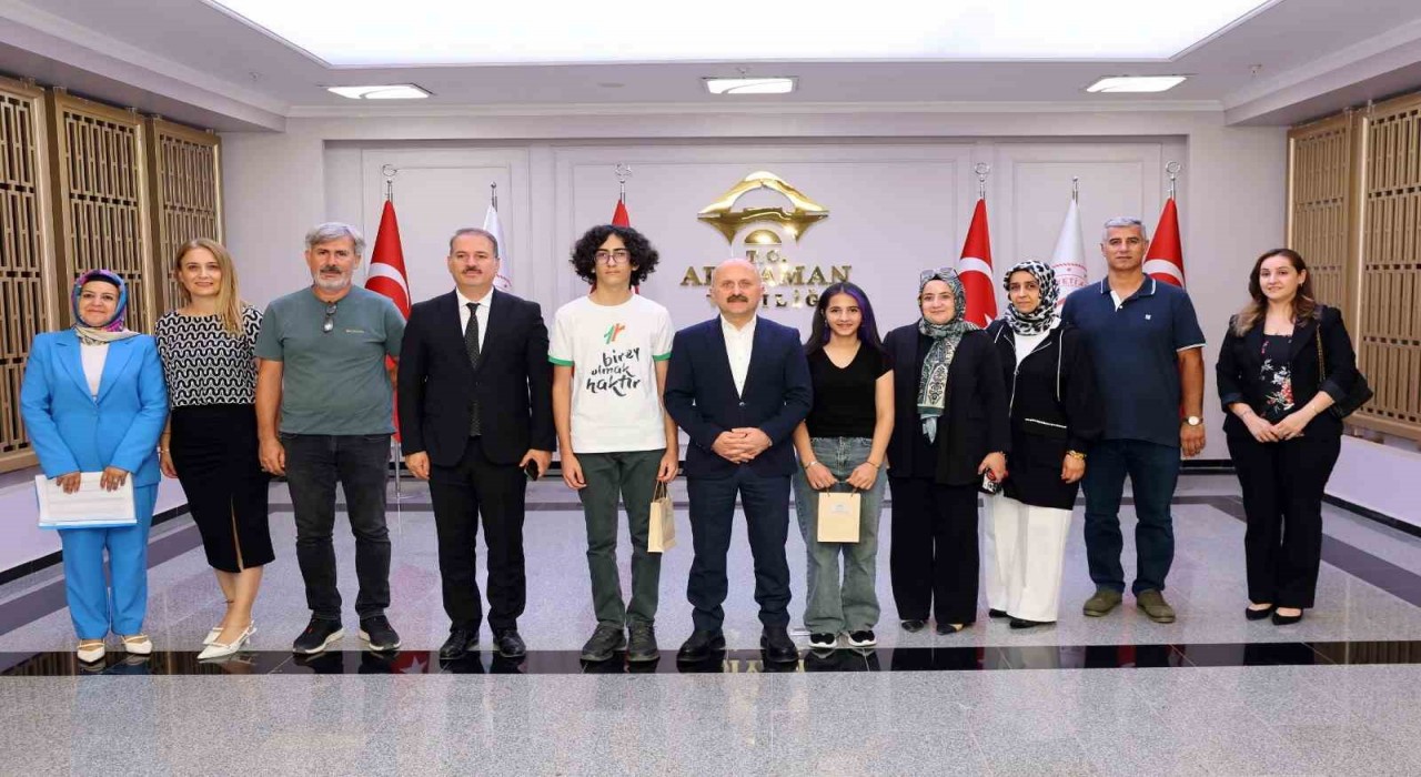 Vali Osman Varol, LGS şampiyonlarını ağırladı