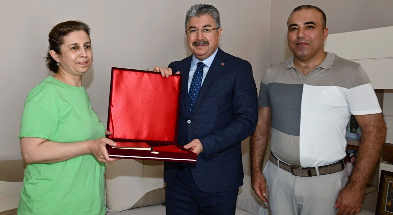Vali Yılmaz: “Şehitlerimizin Hatıralarını Yaşatmak Boynumuzun Borcudur”