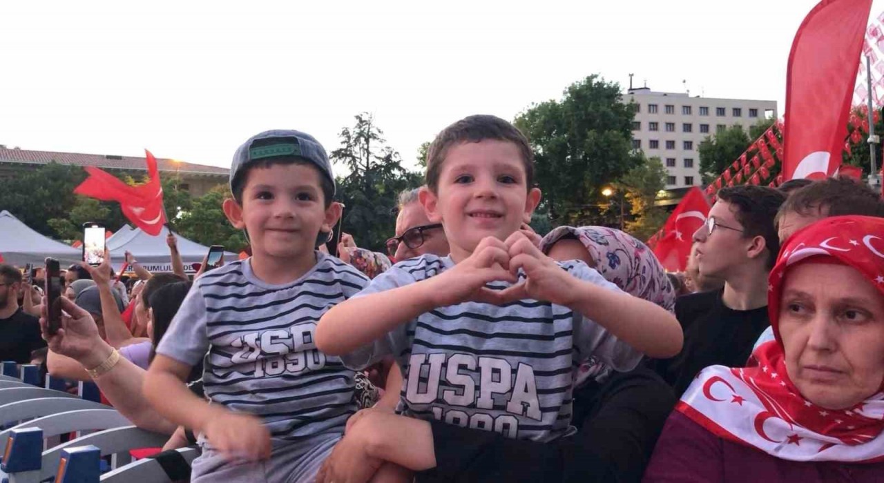 Valilik Meydanında 15 Temmuz anma programı gerçekleştirildi