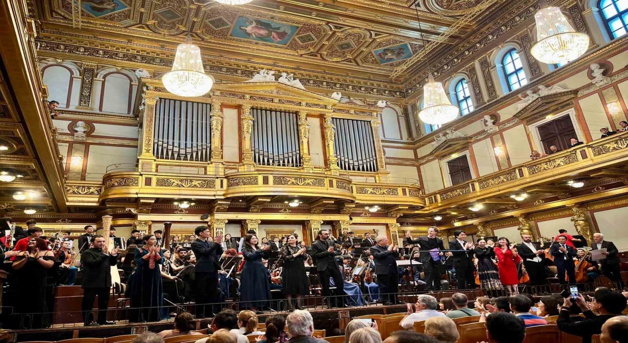 Van YYÜ Akademik Orkestrası Viyanada sahne aldı