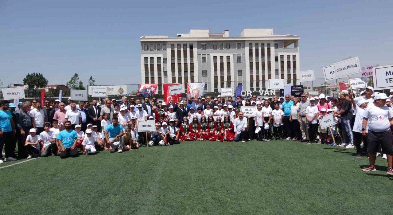 Vanda yaz spor okulları başladı