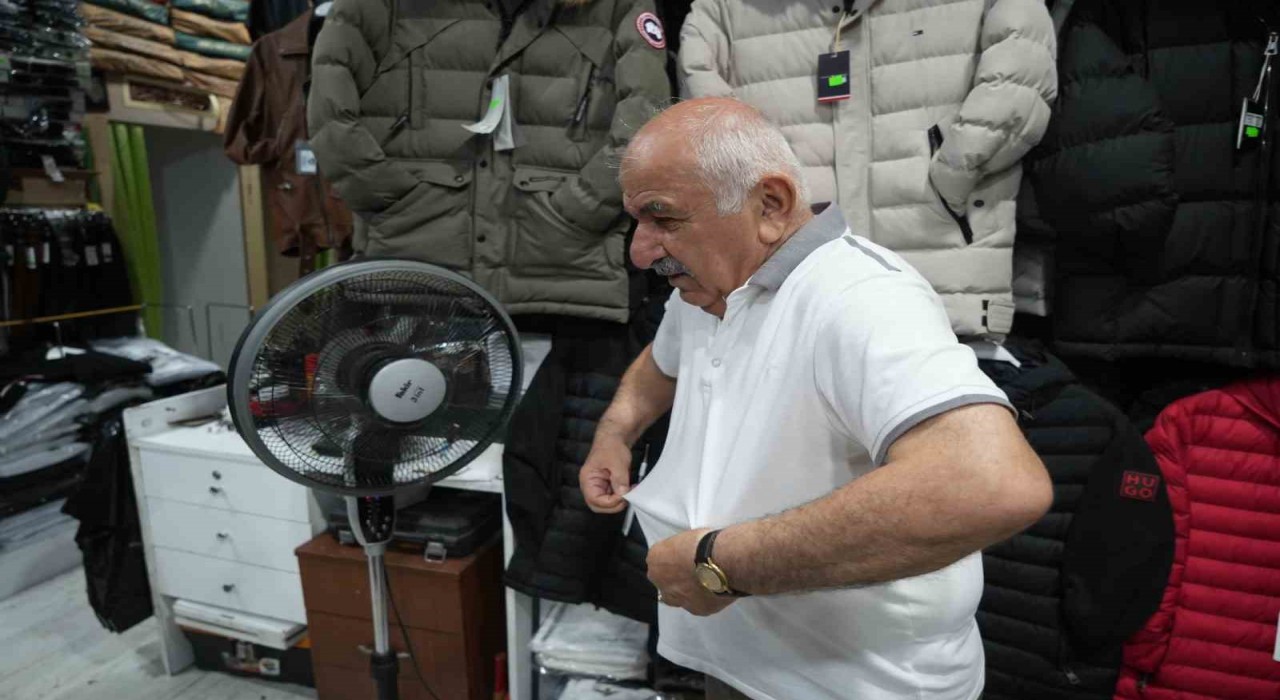 Yabancılar Çarşısı esnafı sıcaklardan dertli: Vatandaş çarşıya uğramaz oldu